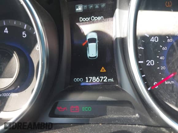 2014 Hyundai Santa Fe с VIN 5XYZU3LB7EG226712, выставлен на аукционе IAAI как лот 43331989 с пробегом 178 672 миль миль и . История ставок и продаж доступна на DreamBid. Изображение 7.
