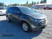 2021 Chevrolet Equinox LS z VIN 2GNAXSEV0M6105190, wystawiony jako IAAI lot #42848949 z przebiegiem 121 375 mil mil oraz . Historia ofert i sprzedaży dostępna na DreamBid. Obrazek 1.