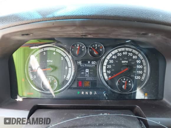 2010 Dodge 1500 SLT с VIN 1D7RV1CT8AS239196, выставлен на аукционе IAAI как лот 42006534 с пробегом 221 063 миль миль и . История ставок и продаж доступна на DreamBid. Изображение 7.