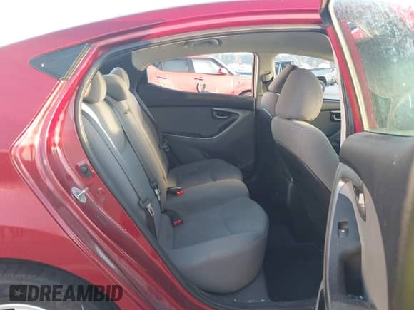 2014 Hyundai Elantra SE z VIN 5NPDH4AE9EH493392, wystawiony jako IAAI lot #43419885 z przebiegiem 136 933 mil mil oraz . Historia ofert i sprzedaży dostępna na DreamBid. Obrazek 8.