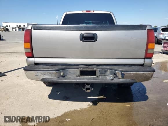 2000 GMC Sierra 1500 SLE with VIN 2GTEC19T7Y1273257, listed as a Copart auction lot 73418164 with 256,169 mi miles and Clean title. Bid and sale history available at DreamBid. Image 6.