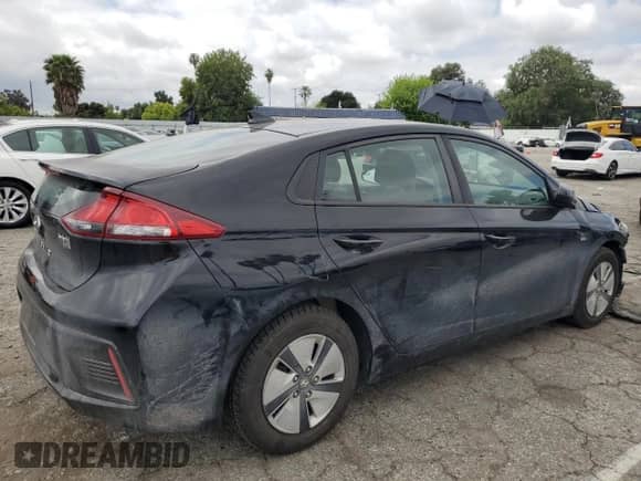 2019 Hyundai Ioniq Blue z VIN KMHC65LCXKU170646, wystawiony jako Copart lot #50733064 z przebiegiem 109 466 mil mil oraz . Historia ofert i sprzedaży dostępna na DreamBid. Obrazek 3.