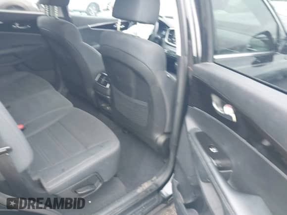 2019 Kia Sorento LX с VIN 5XYPG4A32KG509112, выставлен на аукционе IAAI как лот 43051500 с пробегом 120 399 миль миль и . История ставок и продаж доступна на DreamBid. Изображение 8.