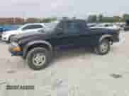 1998 Chevrolet S-10 LS with VIN 1GCCT19W5W8205728, listed as a Copart auction lot 71994734 with 161,249 mi miles and Salvage title. Bid and sale history available at DreamBid. Image 1.