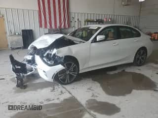 2023 BMW 3 Series 330i xDrive с VIN 3MW89FF03P8D26715, выставлен на аукционе Copart как лот 64394265 с пробегом Не указан миль и Списание • Salvage title. История ставок и продаж доступна на DreamBid. Изображение 1.