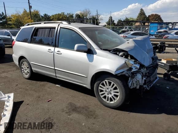 2005 Toyota Sienna XLE z VIN 5TDBA22C55S051233, wystawiony jako Copart lot #76511354 z przebiegiem 150 708 mil mil oraz Szkoda całkowita • Salvage title. Historia ofert i sprzedaży dostępna na DreamBid. Obrazek 4.