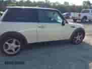 2006 MINI Hardtop with VIN WMWRC33506TK18077, listed as a IAAI auction lot 42583190 with 170,819 mi miles and . Bid and sale history available at DreamBid. Image 6.