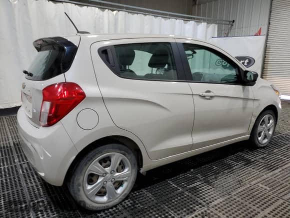 2021 Chevrolet Spark LS with VIN KL8CB6SA4MC701461, listed as a Copart auction lot 80213945 with 45,338 mi miles and Clean title. Bid and sale history available at DreamBid. Image 3.