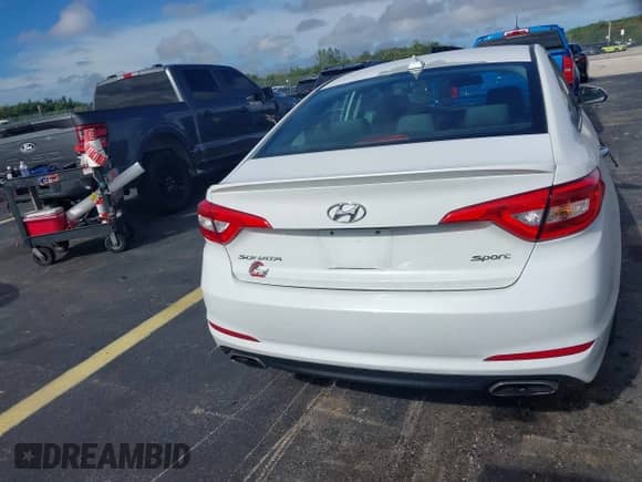 2016 Hyundai Sonata Limited с VIN 5NPE34AF5GH376973, выставлен на аукционе IAAI как лот 43212643 с пробегом 29 187 миль миль и . История ставок и продаж доступна на DreamBid. Изображение 16.