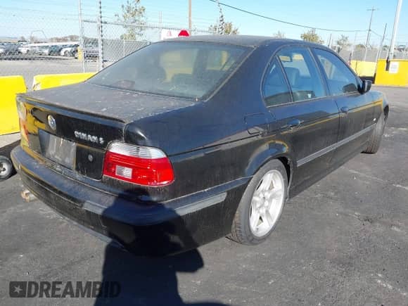 2001 BMW 5 Series 540i с VIN WBADN53431GC97451, выставлен на аукционе IAAI как лот 43492747 с пробегом 271 595 миль миль и . История ставок и продаж доступна на DreamBid. Изображение 4.