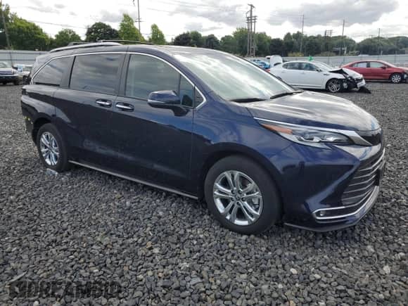 2023 Toyota Sienna Platinum z VIN 5TDESKFC2PS081491, wystawiony jako Copart lot #68216485 z przebiegiem 46 742 mil mil oraz Szkoda całkowita • Salvage title. Historia ofert i sprzedaży dostępna na DreamBid. Obrazek 4.