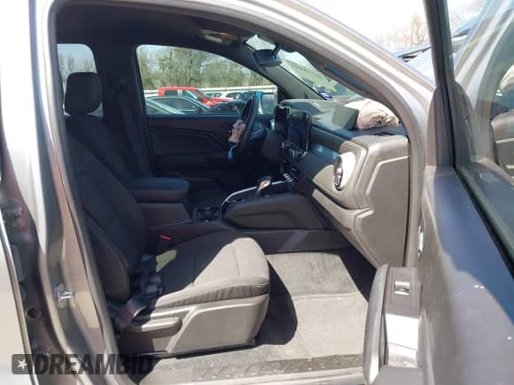 2023 Chevrolet Colorado 2WD LT с VIN 1GCPSCEK4P1231718, выставлен на аукционе IAAI как лот 41718041 с пробегом 4 380 миль миль и . История ставок и продаж доступна на DreamBid. Изображение 5.