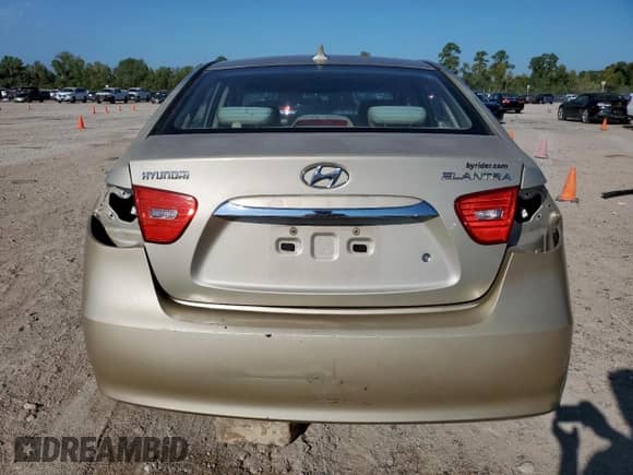 2010 Hyundai Elantra GLS z VIN KMHDU4ADXAU052482, wystawiony jako Copart lot #85738995 z przebiegiem 209 764 mil mil oraz Szkoda całkowita • Salvage title. Historia ofert i sprzedaży dostępna na DreamBid. Obrazek 6.