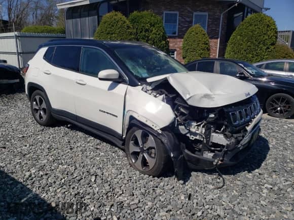 2018 Jeep Compass Latitude z VIN 3C4NJDBB9JT246350, wystawiony jako Copart lot #54673315 z przebiegiem 91 053 mil mil oraz Szkoda całkowita • Salvage title. Historia ofert i sprzedaży dostępna na DreamBid. Obrazek 4.