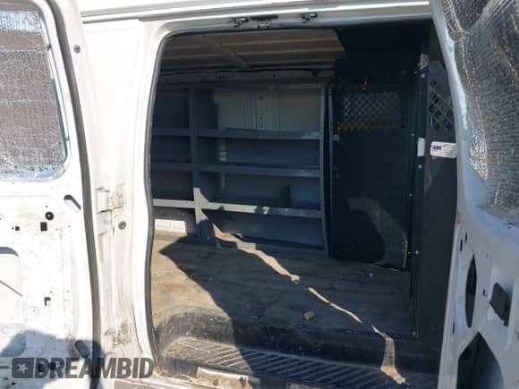 2005 Ford Econoline Cargo с VIN 1FTRE14W95HA54080, выставлен на аукционе IAAI как лот 43184861 с пробегом 211 716 миль миль и . История ставок и продаж доступна на DreamBid. Изображение 8.