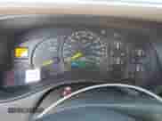 2000 GMC Sierra 1500 SLE with VIN 2GTEC19T6Y1335764, listed as a Copart auction lot 42449015 with 115,976 mi miles and Salvage title. Bid and sale history available at DreamBid. Image 9.