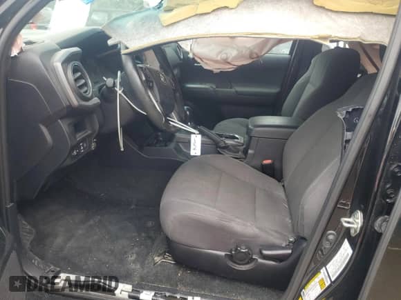 2019 Toyota Tacoma SR with VIN 5TFCZ5AN4KX200707, listed as a Copart auction lot 70346145 with 31,839 mi miles and Non repairable. Bid and sale history available at DreamBid. Image 7.