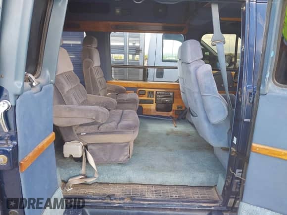 1995 Chevrolet Chevy Van с VIN 1GBEG25K2SF195644, выставлен на аукционе IAAI как лот 42207878 с пробегом 202 557 миль миль и . История ставок и продаж доступна на DreamBid. Изображение 8.
