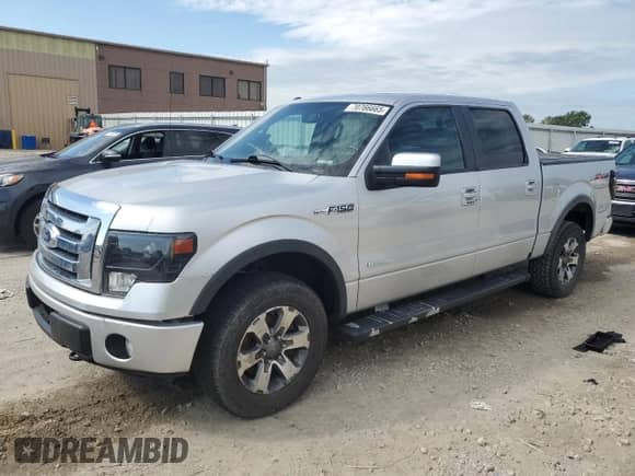 2013 Ford F-150 Lariat z VIN 1FTFW1ET9DKD98627, wystawiony jako Copart lot #70766665 z przebiegiem 171 612 mil mil oraz Szkoda całkowita • Salvage title. Historia ofert i sprzedaży dostępna na DreamBid. Obrazek 1.