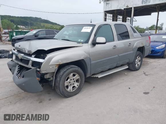 2002 Chevrolet Avalanche with VIN 3GNEK13T12G216666, listed as a IAAI auction lot 43038291 with 166,367 mi miles and . Bid and sale history available at DreamBid. Image 18.
