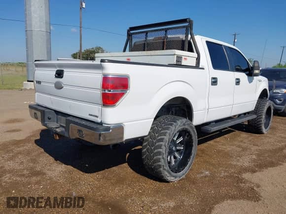 2012 Ford F-150 FX2 with VIN 1FTFW1CF5CFB26757, listed as a IAAI auction lot 43333812 with 160,038 mi miles and . Bid and sale history available at DreamBid. Image 4.