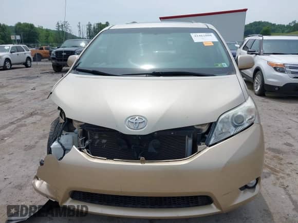 2014 Toyota Sienna Limited с VIN 5TDDK3DC2ES086353, выставлен на аукционе IAAI как лот 42462888 с пробегом 152 156 миль миль и . История ставок и продаж доступна на DreamBid. Изображение 13.