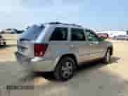 2005 Jeep Grand Cherokee Limited с VIN 1J4HS58N55C696719, выставлен на аукционе Copart как лот 62461635 с пробегом 70 485 миль миль и Списание • Salvage title. История ставок и продаж доступна на DreamBid. Изображение 3.
