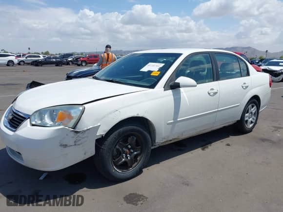 2008 Chevrolet Malibu Classic LT z VIN 1G1ZT58N18F120161, wystawiony jako IAAI lot #42181341 z przebiegiem 92 157 mil mil oraz . Historia ofert i sprzedaży dostępna na DreamBid. Obrazek 6.