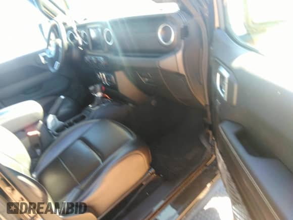 2021 Jeep Wrangler Unlimited Sahara with VIN 1C4HJXEG4MW506447, listed as a IAAI auction lot 37418105 with 38,973 mi miles and . Bid and sale history available at DreamBid. Image 5.