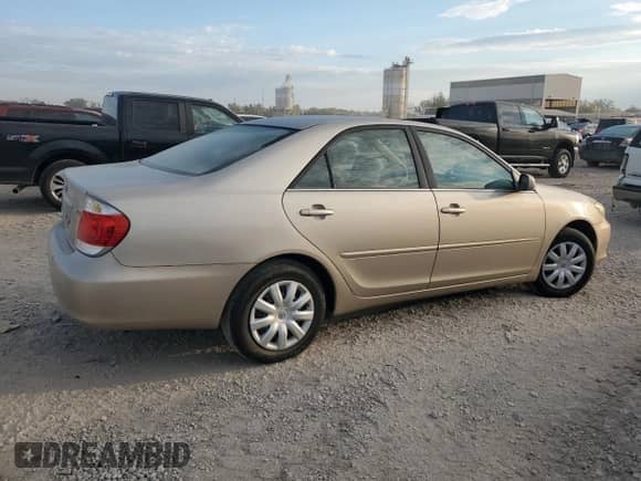2005 Toyota Camry LE с VIN 4T1BE32K15U091172, выставлен на аукционе Copart как лот 86697965 с пробегом 244 835 миль миль и Чистый • Clean title. История ставок и продаж доступна на DreamBid. Изображение 3.