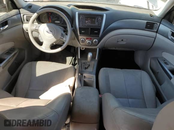 2013 Subaru Forester X Limited z VIN JF2SHAEC1DH430431, wystawiony jako Copart lot #84957805 z przebiegiem 134 363 mil mil oraz Czysty tytuł • Clean title. Historia ofert i sprzedaży dostępna na DreamBid. Obrazek 8.