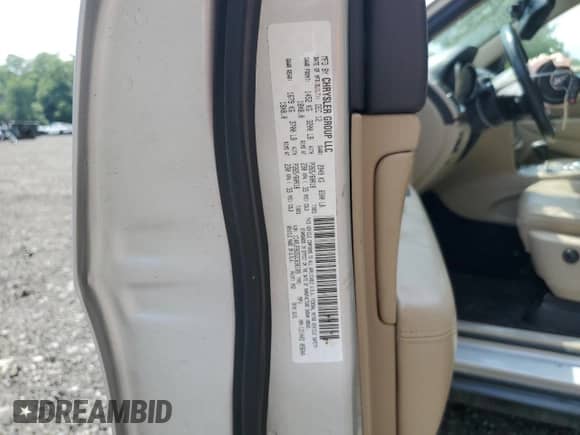 2013 Jeep Grand Cherokee Limited z VIN 1C4RJFBG5DC636189, wystawiony jako Copart lot #64136425 z przebiegiem 108 082 mil mil oraz Szkoda całkowita • Salvage title. Historia ofert i sprzedaży dostępna na DreamBid. Obrazek 13.