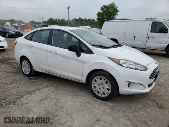 2014 Ford Fiesta S z VIN 3FADP4AJXEM145746, wystawiony jako Copart lot #57953875 z przebiegiem 96 906 mil mil oraz Nie do naprawy • Non repairable. Historia ofert i sprzedaży dostępna na DreamBid. Obrazek 4.