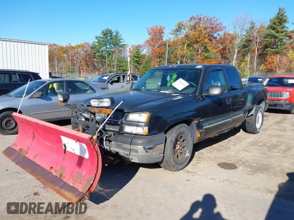 2005 Chevrolet Silverado 1500 Work Truck with VIN 1GCEK19V45Z158588, listed as a IAAI auction lot 43531842 with 265,675 mi miles and . Bid and sale history available at DreamBid. Image 2.