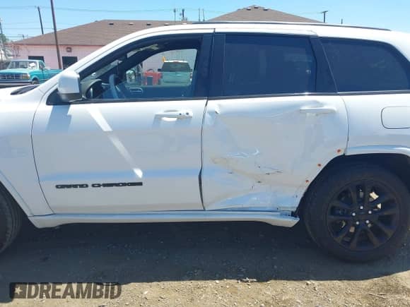 2020 Jeep Grand Cherokee Laredo E with VIN 1C4RJFAG9LC434178, listed as a IAAI auction lot 42767760 with 52,252 mi miles and . Bid and sale history available at DreamBid. Image 6.