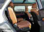 2023 Kia Sorento X-Line SX Prestige с VIN 5XYRKDLF7PG222290, выставлен на аукционе Copart как лот 63408995 с пробегом 24 069 миль миль и Списание • Salvage title. История ставок и продаж доступна на DreamBid. Изображение 11.