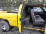 2000 Dodge 1500 z VIN 1B7HC13Z7YJ152714, wystawiony jako IAAI lot #42906538 z przebiegiem 165 270 mil mil oraz . Historia ofert i sprzedaży dostępna na DreamBid. Obrazek 8.