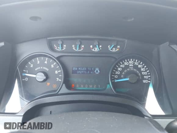 2013 Ford F-150 XLT z VIN 1FTMF1CM9DFB20984, wystawiony jako IAAI lot #43336851 z przebiegiem 312 173 mil mil oraz . Historia ofert i sprzedaży dostępna na DreamBid. Obrazek 7.