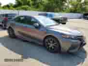 2021 Toyota Camry SE Nightshade z VIN 4T1G11AK0MU442479, wystawiony jako Copart lot #68267295 z przebiegiem 140 960 mil mil oraz Szkoda całkowita • Salvage title. Historia ofert i sprzedaży dostępna na DreamBid. Obrazek 4.