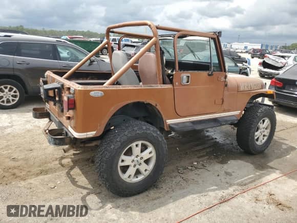 1987 Jeep Wrangler z VIN 2BCCL81J3HB503091, wystawiony jako Copart lot #70991035 z przebiegiem 213 248 mil mil oraz Czysty tytuł • Clean title. Historia ofert i sprzedaży dostępna na DreamBid. Obrazek 3.