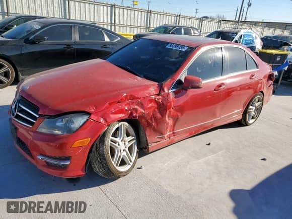 2014 Mercedes-Benz C 300 Sport with VIN WDDGF8AB7ER313762, listed as a Copart auction lot 86095955 with 166,483 mi miles and Salvage title. Bid and sale history available at DreamBid. Image 1.