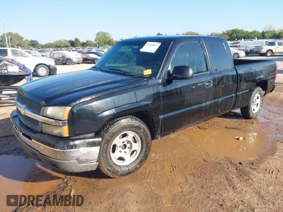 2005 Chevrolet Silverado 1500 LS with VIN 2GCEC19TX51276553, listed as a IAAI auction lot 43365837 with 304,626 mi miles and . Bid and sale history available at DreamBid. Image 2.