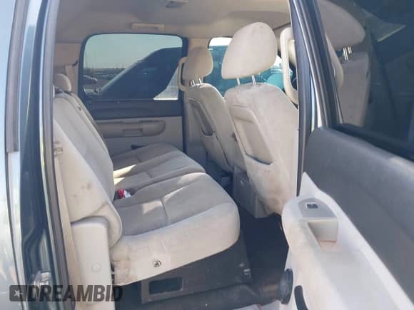 2007 Chevrolet Silverado 1500 2LT с VIN 2GCEC130271731638, выставлен на аукционе IAAI как лот 41146751 с пробегом 203 429 миль миль и . История ставок и продаж доступна на DreamBid. Изображение 8.