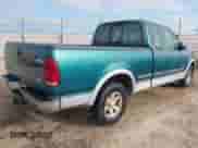 1997 Ford F-150 XL z VIN 1FTEX17L1VNB11979, wystawiony jako IAAI lot #43384566 z przebiegiem 202 543 mil mil oraz . Historia ofert i sprzedaży dostępna na DreamBid. Obrazek 4.