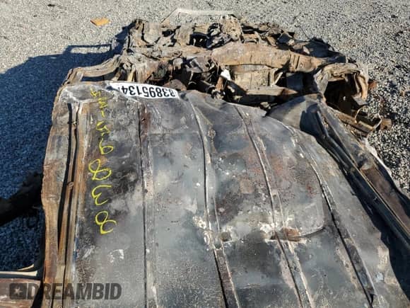 1990 Jeep Grand Cherokee with VIN 1J4FJ57L0LL104876, listed as a Copart auction lot 83895134 with Not provided miles and Non repairable. Bid and sale history available at DreamBid. Image 8.