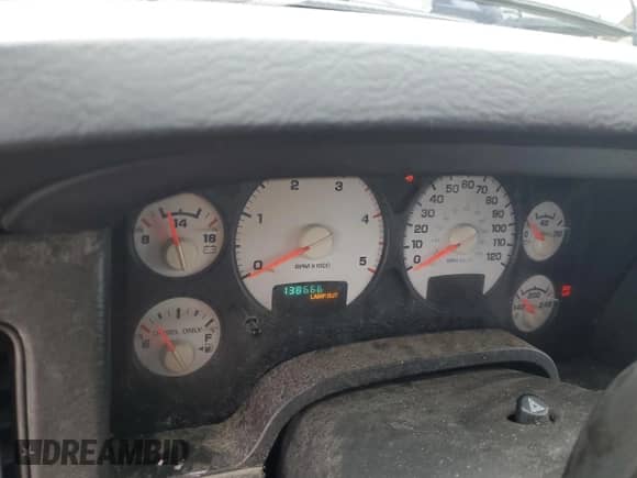 2003 Dodge 3500 ST with VIN 3D7LU38C93G854752, listed as a Copart auction lot 87486284 with 138,666 mi miles and Salvage title. Bid and sale history available at DreamBid. Image 9.