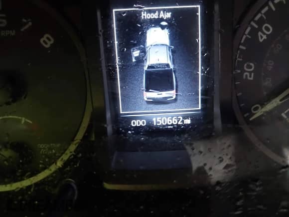2017 Toyota Tacoma SR5 with VIN 5TFAZ5CN9HX031054, listed as a IAAI auction lot 42977558 with 150,662 mi miles and . Bid and sale history available at DreamBid. Image 15.