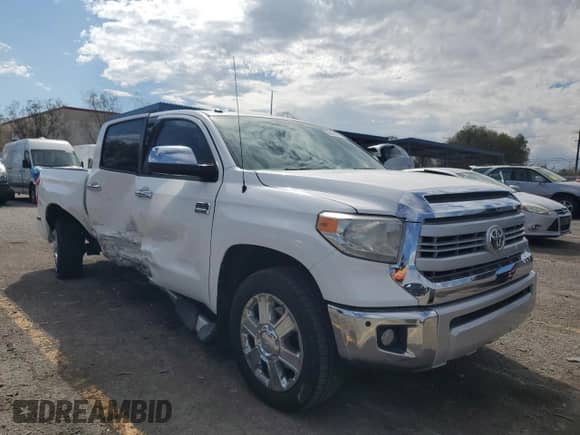 2015 Toyota Tundra Platinum with VIN 5TFAW5F18FX455596, listed as a Copart auction lot 86319775 with 26,401 mi miles and Salvage title. Bid and sale history available at DreamBid. Image 4.