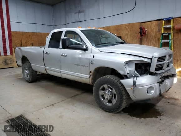 2006 Dodge 3500 Laramie with VIN 3D7LX38C76G190463, listed as a Copart auction lot 71617424 with 243,800 mi miles and Clean title. Bid and sale history available at DreamBid. Image 4.