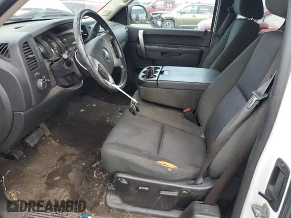 2013 Chevrolet Silverado 1500 LT z VIN 1GCRKSE78DZ144190, wystawiony jako Copart lot #71608205 z przebiegiem 179 103 mil mil oraz Szkoda całkowita • Salvage title. Historia ofert i sprzedaży dostępna na DreamBid. Obrazek 7.